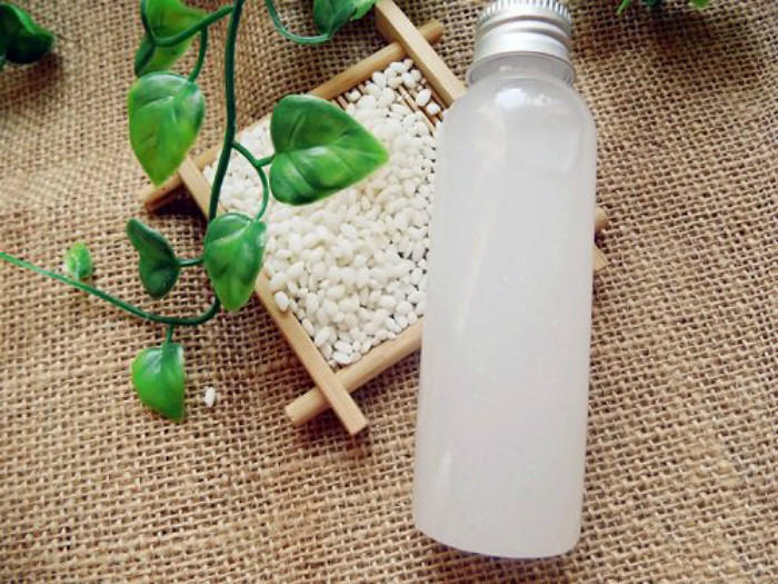 控油爽肤水无功效,控油化妆水干燥皮肤可以用吗