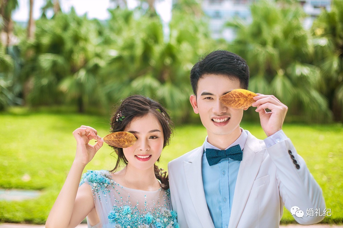 床头婚纱照优缺点,床头婚纱照竖版好看还是横版好看