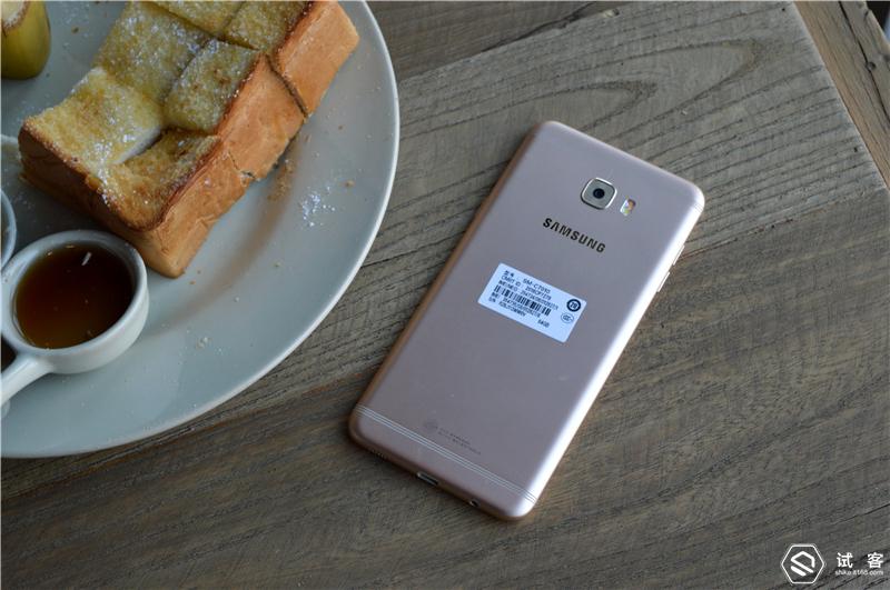 三星GalaxyC7Pro一款不断提升颜值与性能的手机