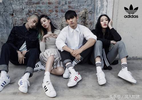 adidas黑色贝壳头多少钱,clotadidas贝壳头