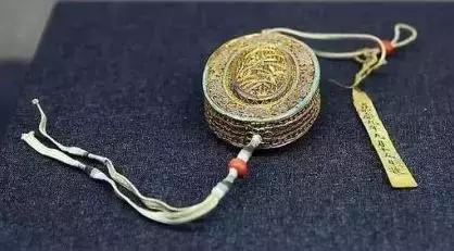 男人穿着的品味体现在哪里,男人的地位与品味