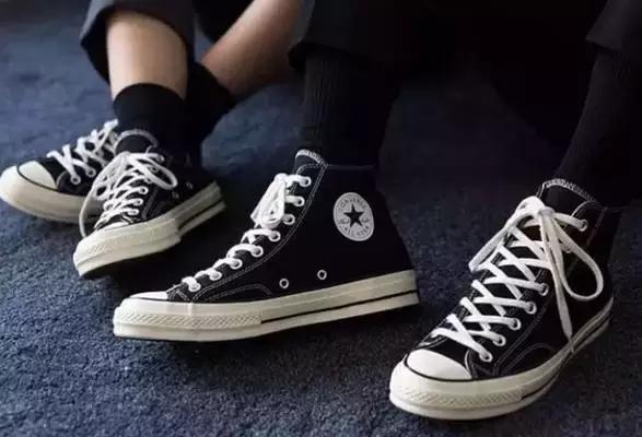 匡威的鞋怎么样才好看 (匡威几款高帮鞋型的区别)