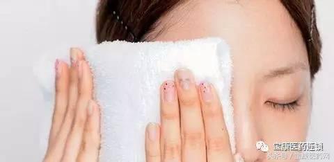 打肿脸了消肿的最快方法,大清早脸肿怎么尽快消肿