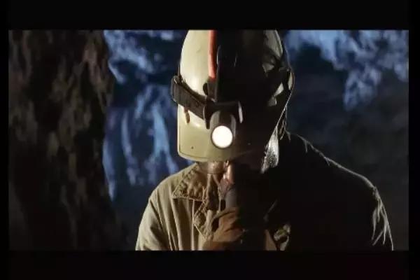 这是你们要的大长腿，备好纸巾，准备上下其手吧