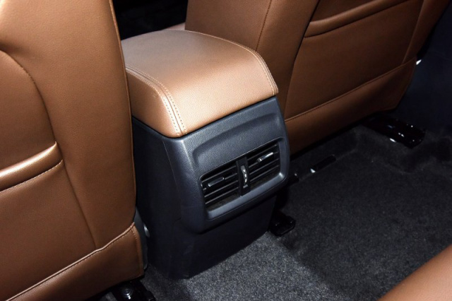 荣威i6和宝来选哪个,荣威i6max颜色怎么选