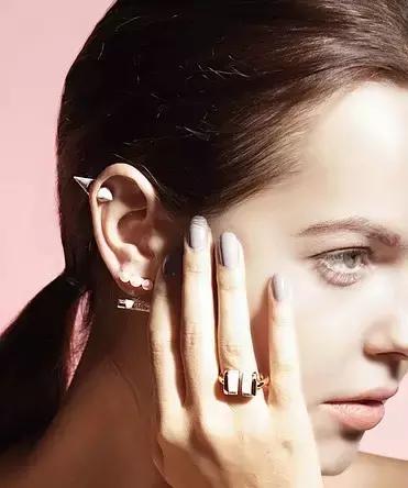 明星同款百元饰品,百元能买到什么化妆品