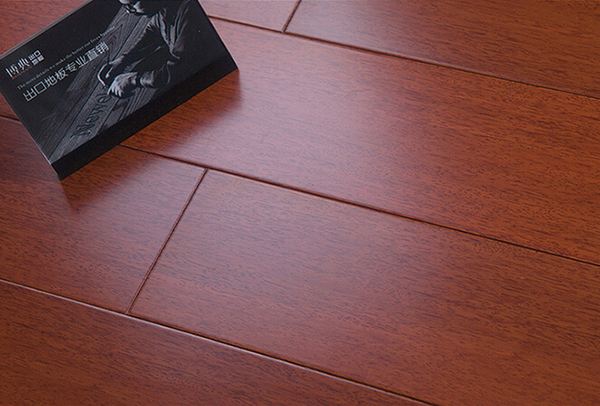 实木地板翻新最好最实惠方法,实木地板翻新的流程视频