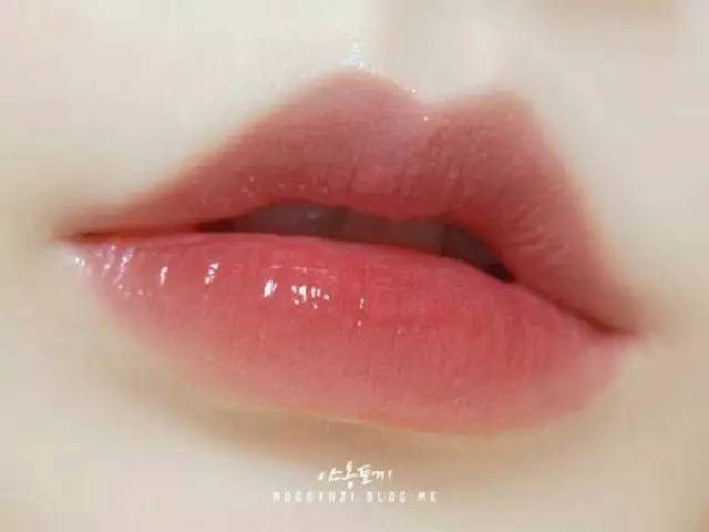 怎么拥有韩剧女主的妆容,你和女主角之间只差一套韩系大衣