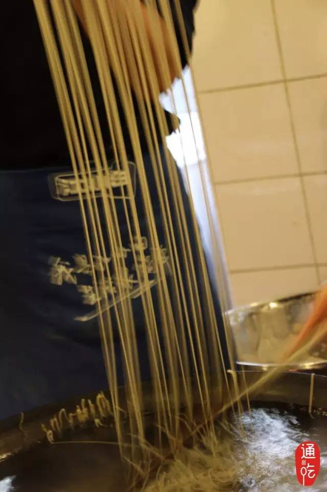 既然爱情抓不住,就让我痛痛快快地当个肥肠爱好者吧