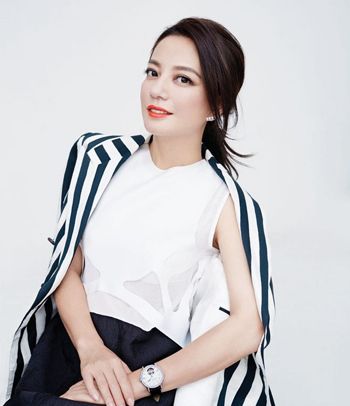 简单易学高马尾显脸小又减龄发型,适合国字脸的马尾发型女