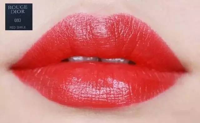 Madam问答室丨闺蜜订婚口红,内眼线画法,干皮粉底,牛津鞋搭配,清爽的防晒