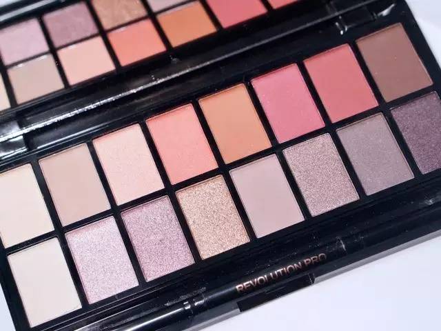 一机在手天下我有原视频,一盘多用的眼影盘便携