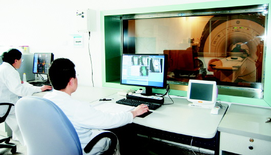 青岛市人民医院新政策,青岛西海岸新区中心医院福利