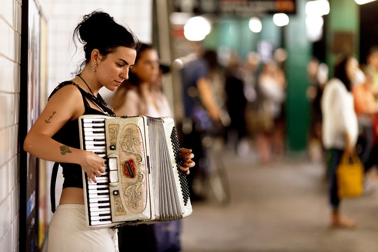三重心跳曼哈顿多幕剧