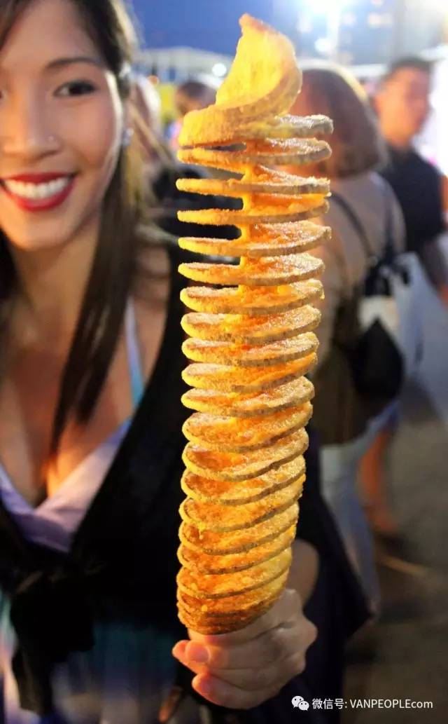 今年温哥华夜市玩出新高度！韩式灯展随手一拍都是网红范儿