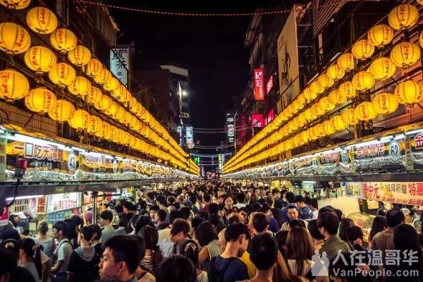 今年温哥华夜市玩出新高度！韩式灯展随手一拍都是网红范儿