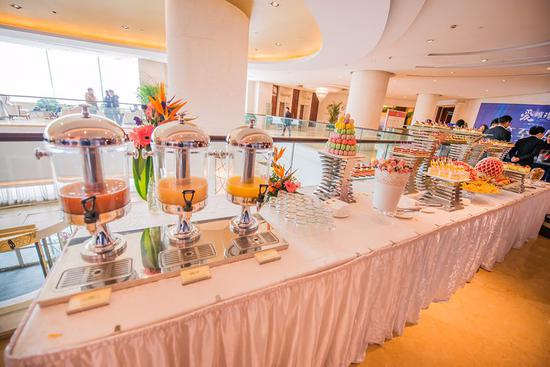 长春开元酒店婚礼,长春开元名都酒店婚礼新娘唱歌