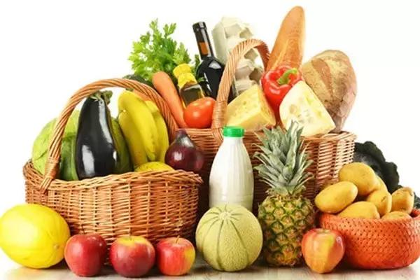 40岁女性皮肤干燥怎么调理最好,皮肤干燥怎么补水最快