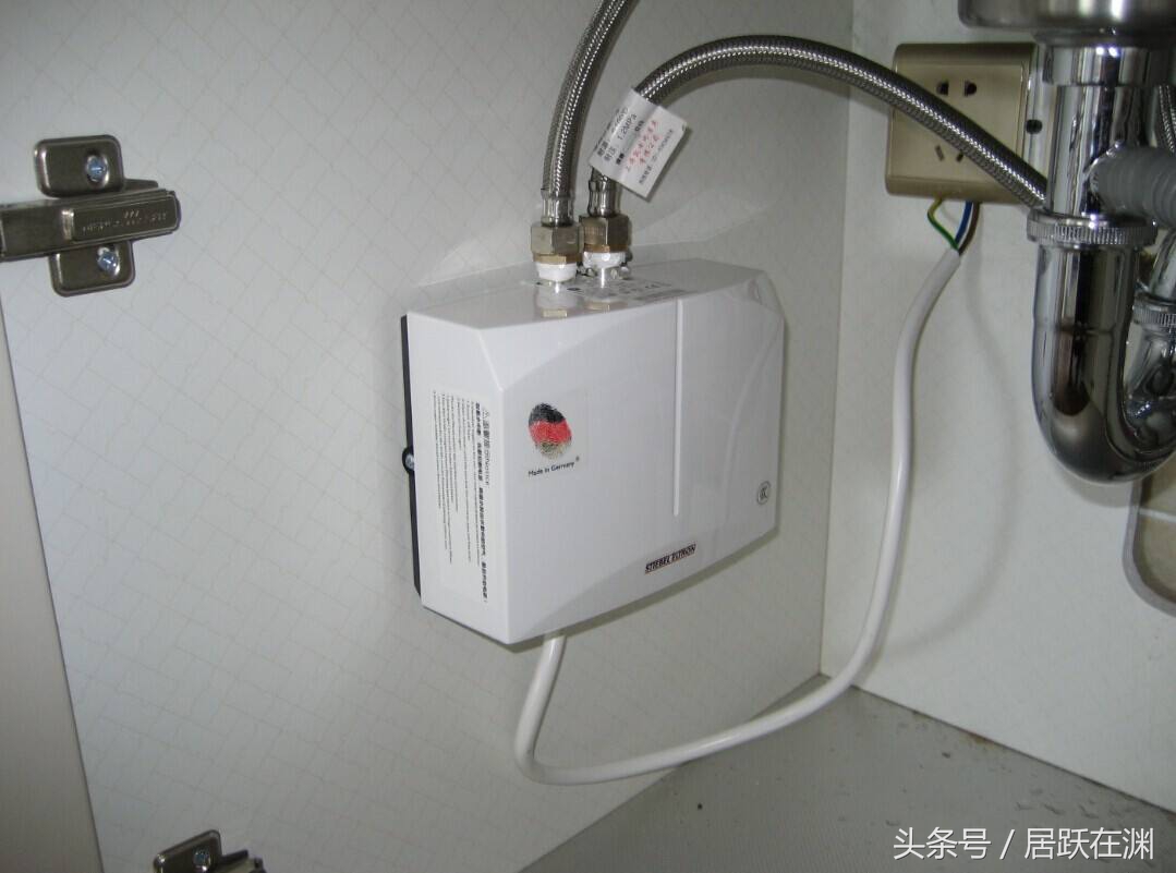 即热热水器跟储水式热水器区别,电即热式和储水式热水器哪个好