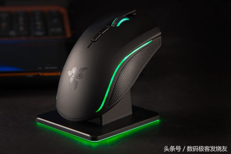 雷蛇巴赛里斯蛇鼠标测评,雷蛇眼镜蛇游戏鼠标毒蝰mini迭代