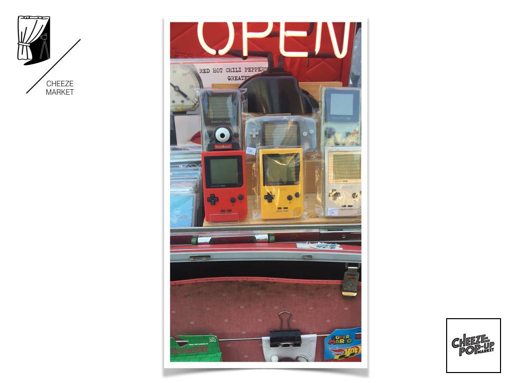 在曼谷，人妖＋精油按摩文化市集