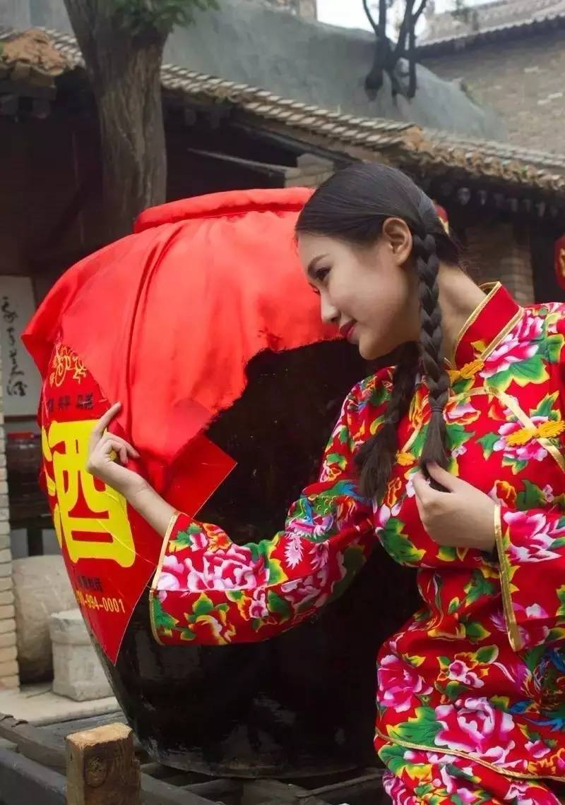 唐明皇杨玉环魂断马嵬坡,杨玉环马嵬坡自尽殷桃版