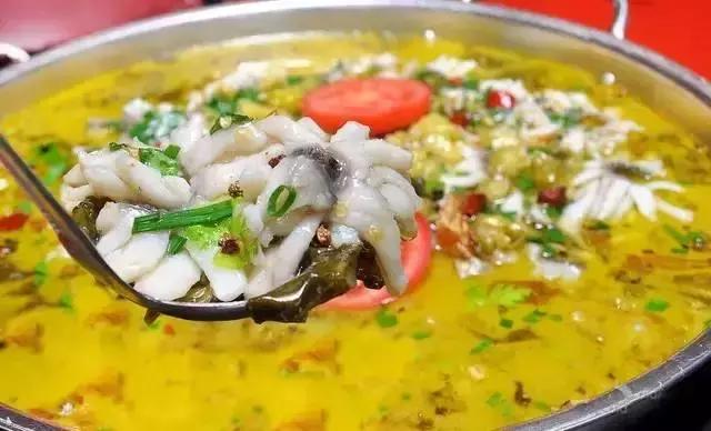 自从踏上重庆地铁2号线，减肥之路越来越远，美食吃得停不下来~