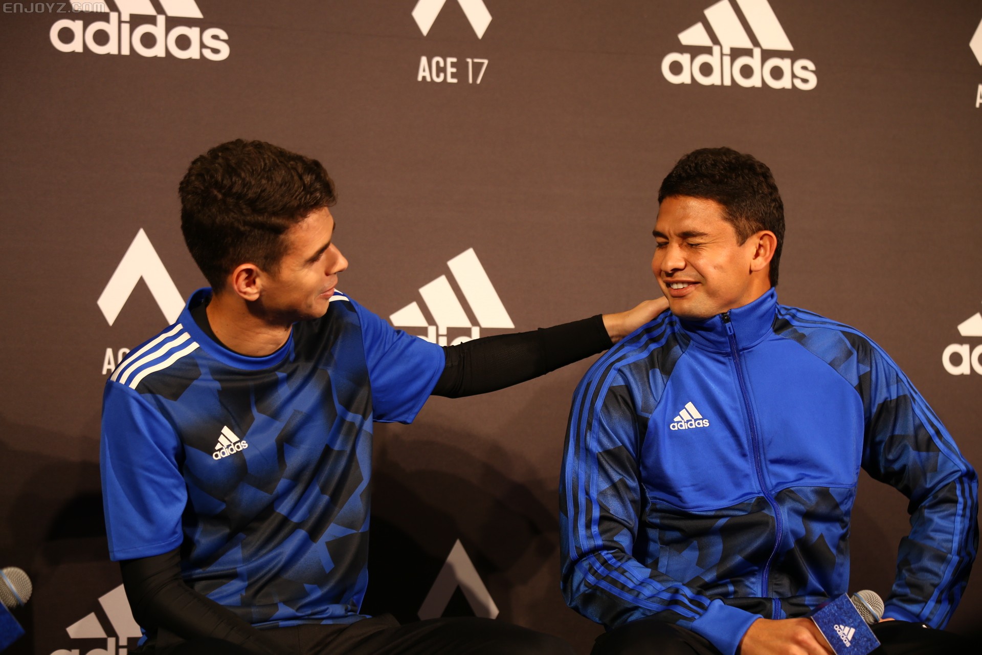 奥斯卡、埃尔克森助力阿迪达斯足球蓝色妖技系列分享活动