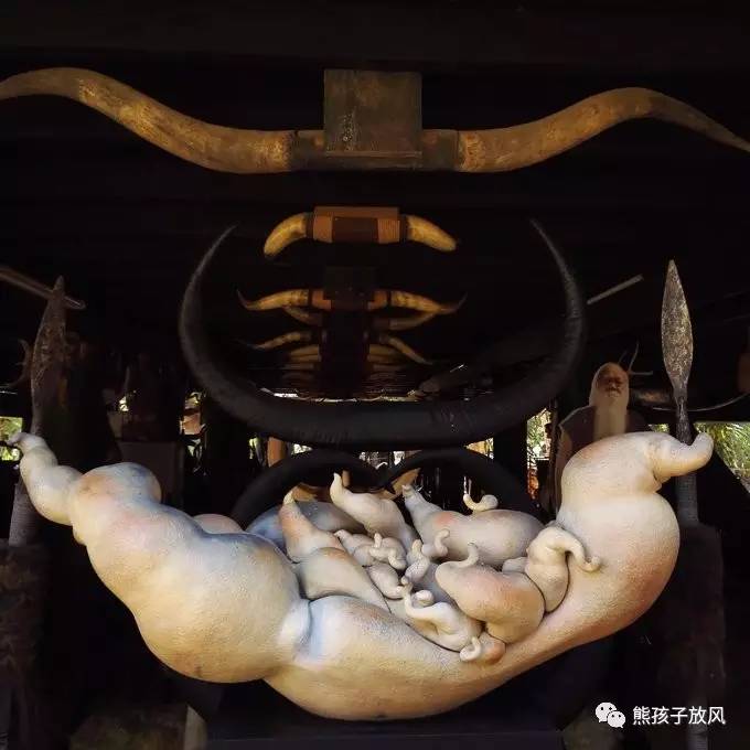 能在异国被警察抓也没谁了吧？这是我的清迈，和你去的不一样！