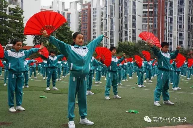 活力四射的小学大课间,白云省实的大课间