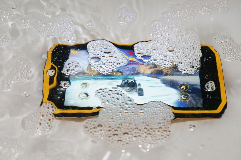 这货是雷神之锤？专业户外手机云狐大黄蜂（A7）体验