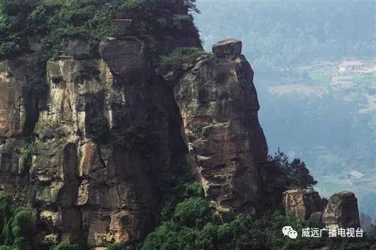 看山看水看日出日落,看山看水看古村