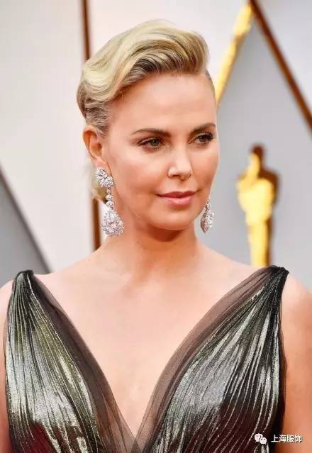 第89届奥斯卡，女神们拼礼服才是正经事！