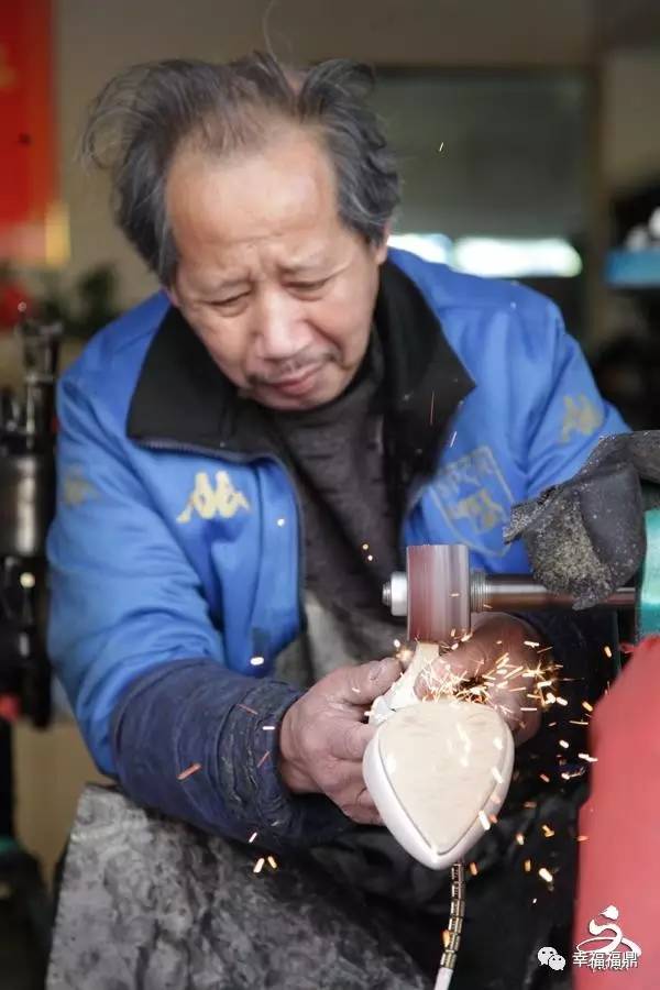 「他们的“江湖”」一位讲究的补鞋匠