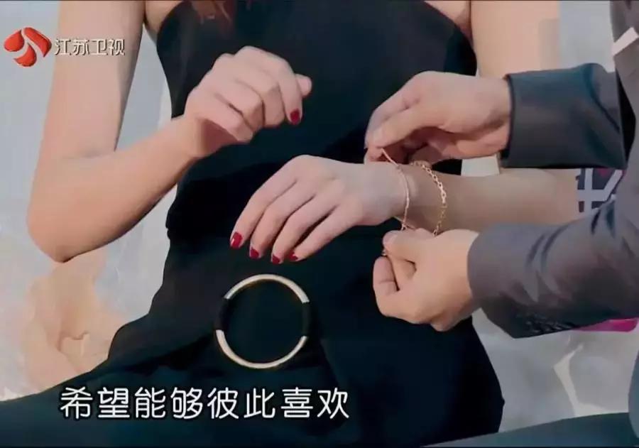 刘雯全智贤走秀,刘雯全智贤