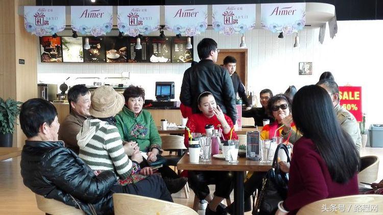 3月8日女神节，黎里古镇和内衣店聚集了一众男神女神？