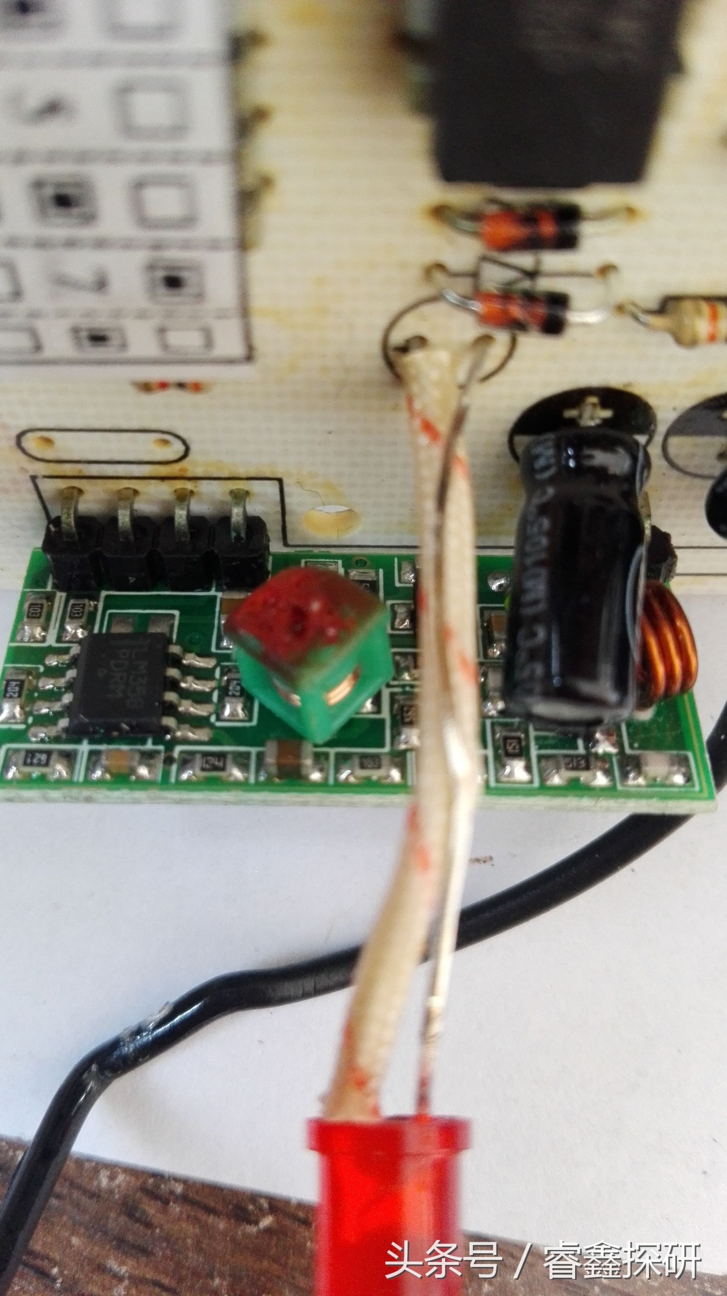 电动卷门遥控器最多配多少个,电动卷闸门遥控器怎么对码