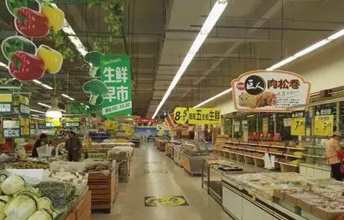 山东人霸气!这家乐天玛特1小时只来了7个顾客,还没服务员多