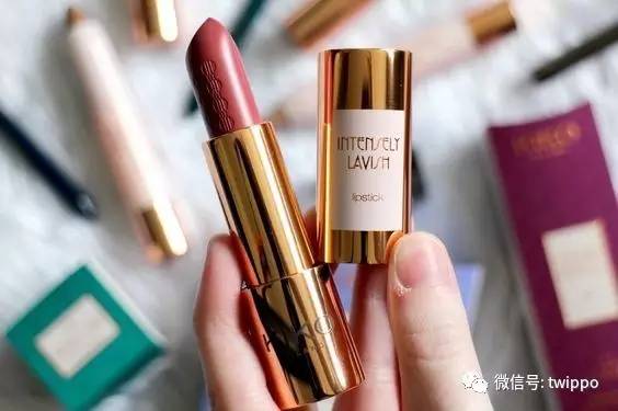 阿玛尼彩妆推荐平价款女,阿玛尼秀场时装