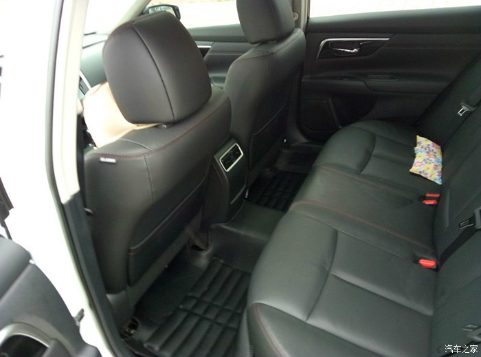 新天籁2.0时尚版,新天籁2.0悦享版