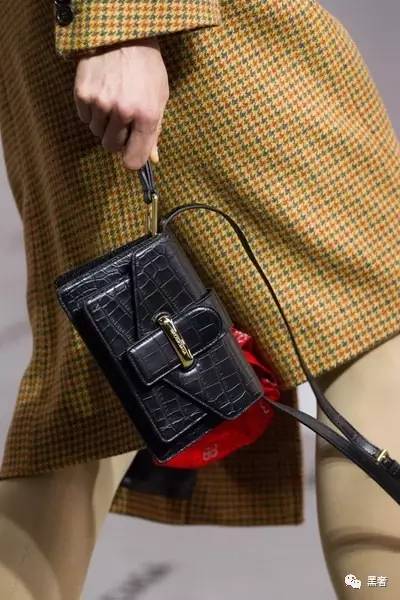 valentino2021秋冬时尚系列,valentino秋冬系列