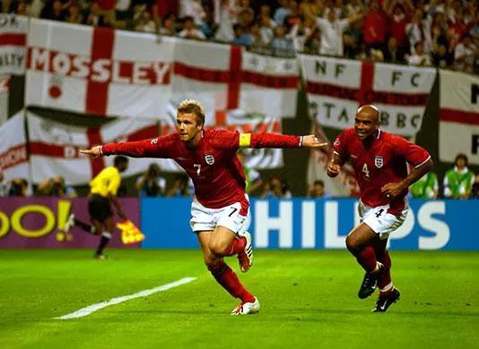 贝克汉姆经典进球实况足球,贝克汉姆足球帅气视频