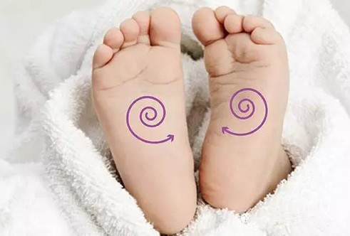 推拿手法提高宝宝免疫力少生病吗,婴儿日常推拿手法提高免疫力