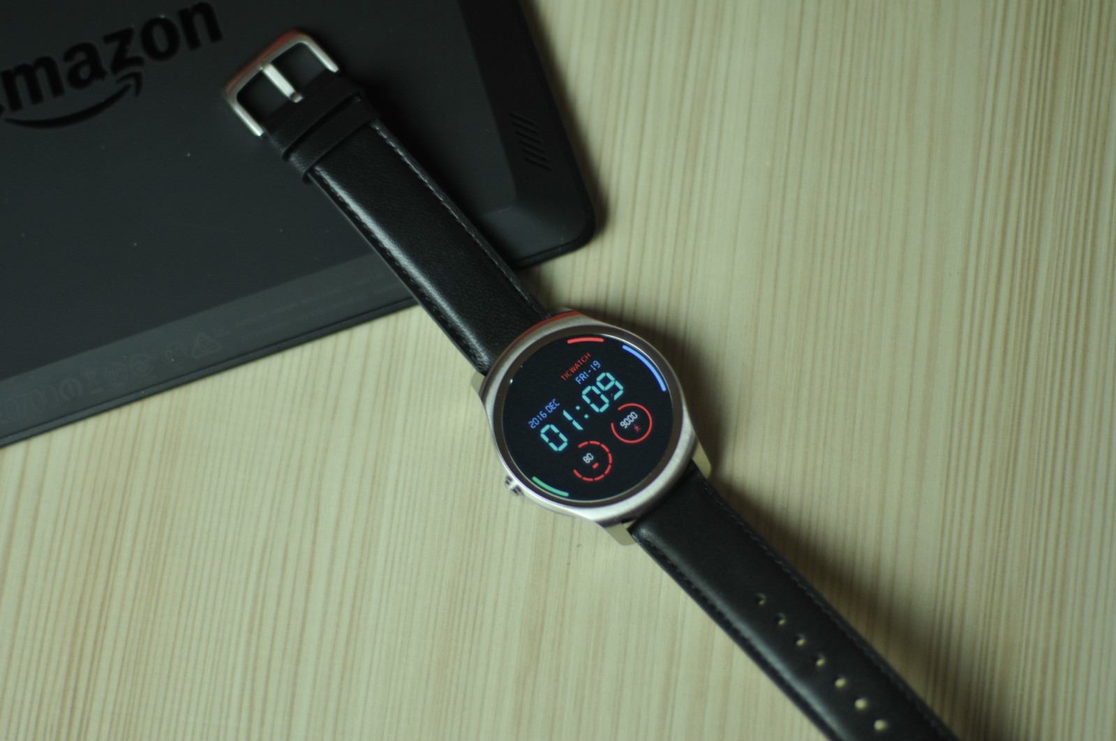 智能手表长得跟普通手表一样,智能手表都一个样