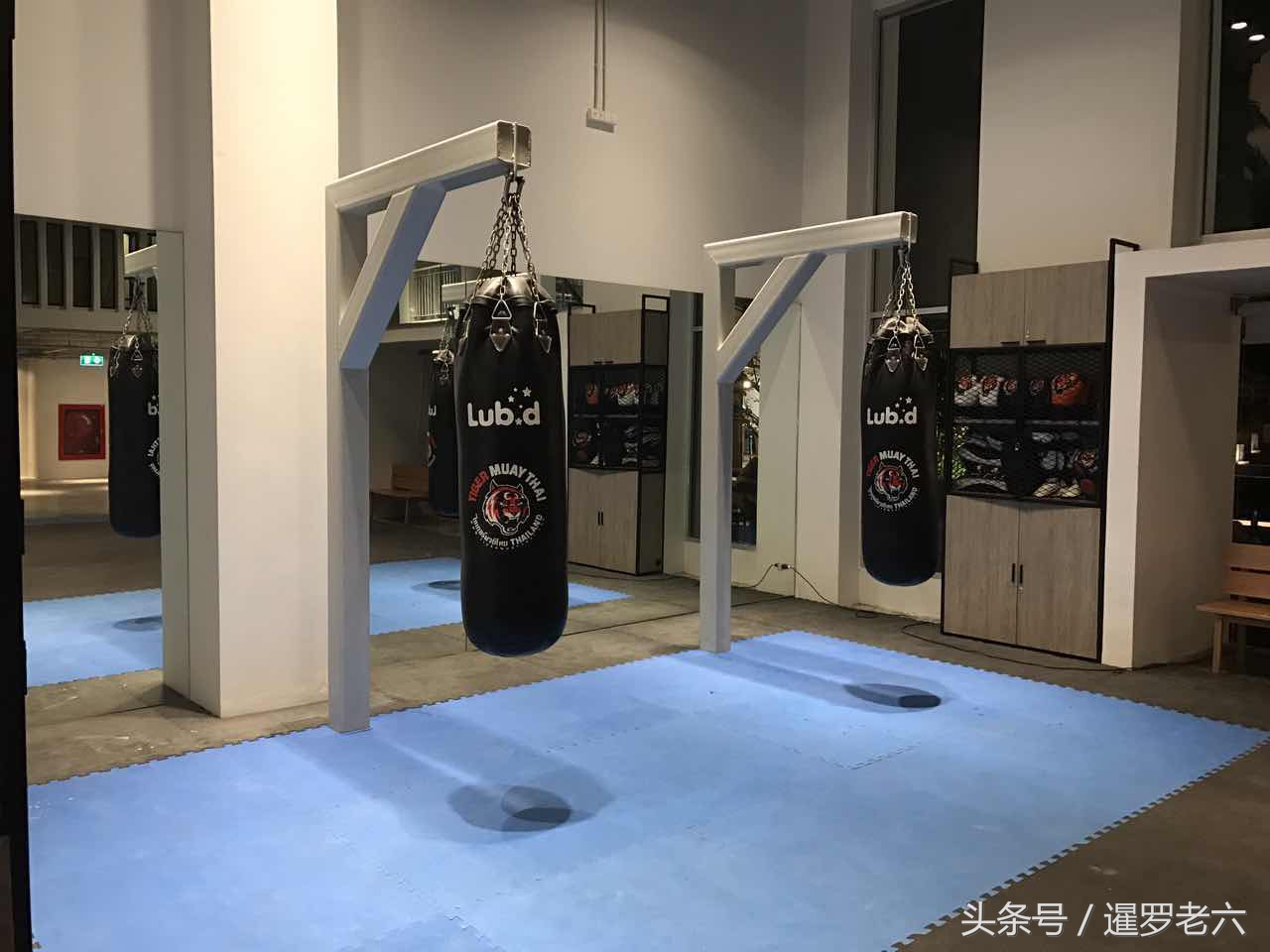 普吉这家酒店真动感！拳击台、足球桌、美式台球都有，还有街机！