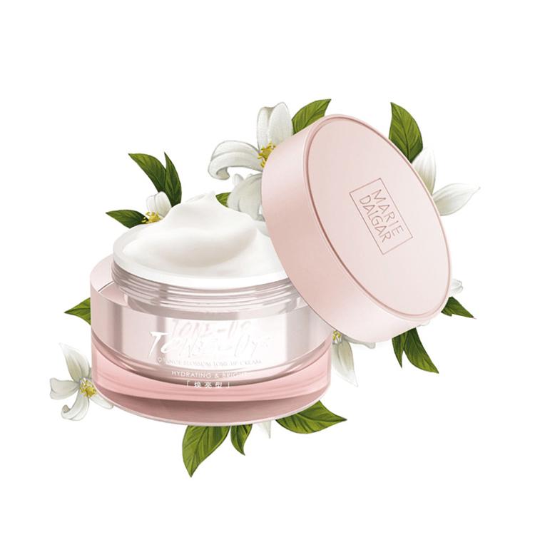 十八岁了开始长青春痘了好烦恼,十八岁男孩脸上长痘怎么回事