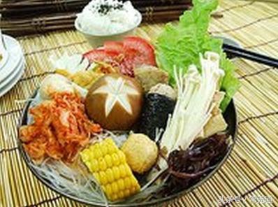 小县城开餐饮小店要多少钱,小县城餐饮店一年能赚多少