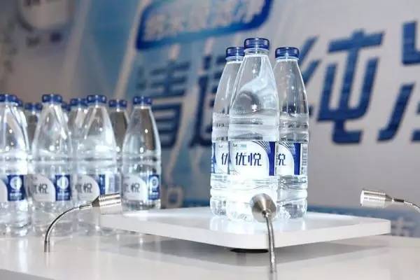 纯净水品牌优悦,纯净水男星是谁