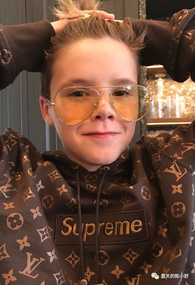 贝克汉姆大背头发型,贝克汉姆3个儿子名字