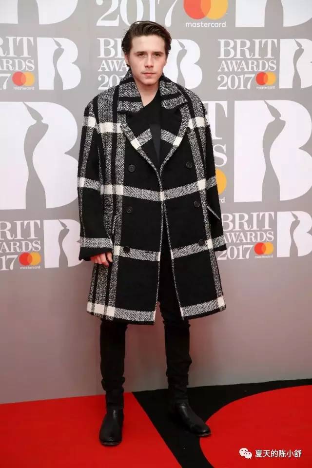 贝克汉姆的经典发型,贝克汉姆三个儿子颜值